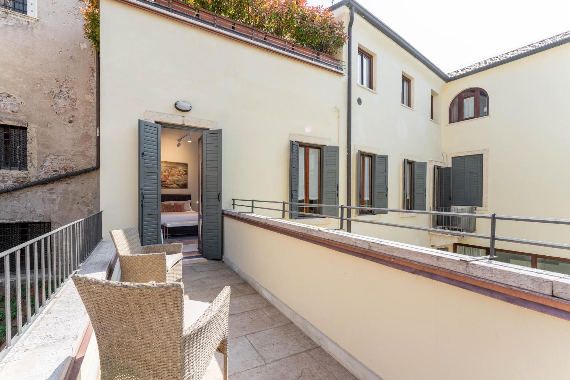 דירות ורונה Palazzo Venier מראה חיצוני תמונה