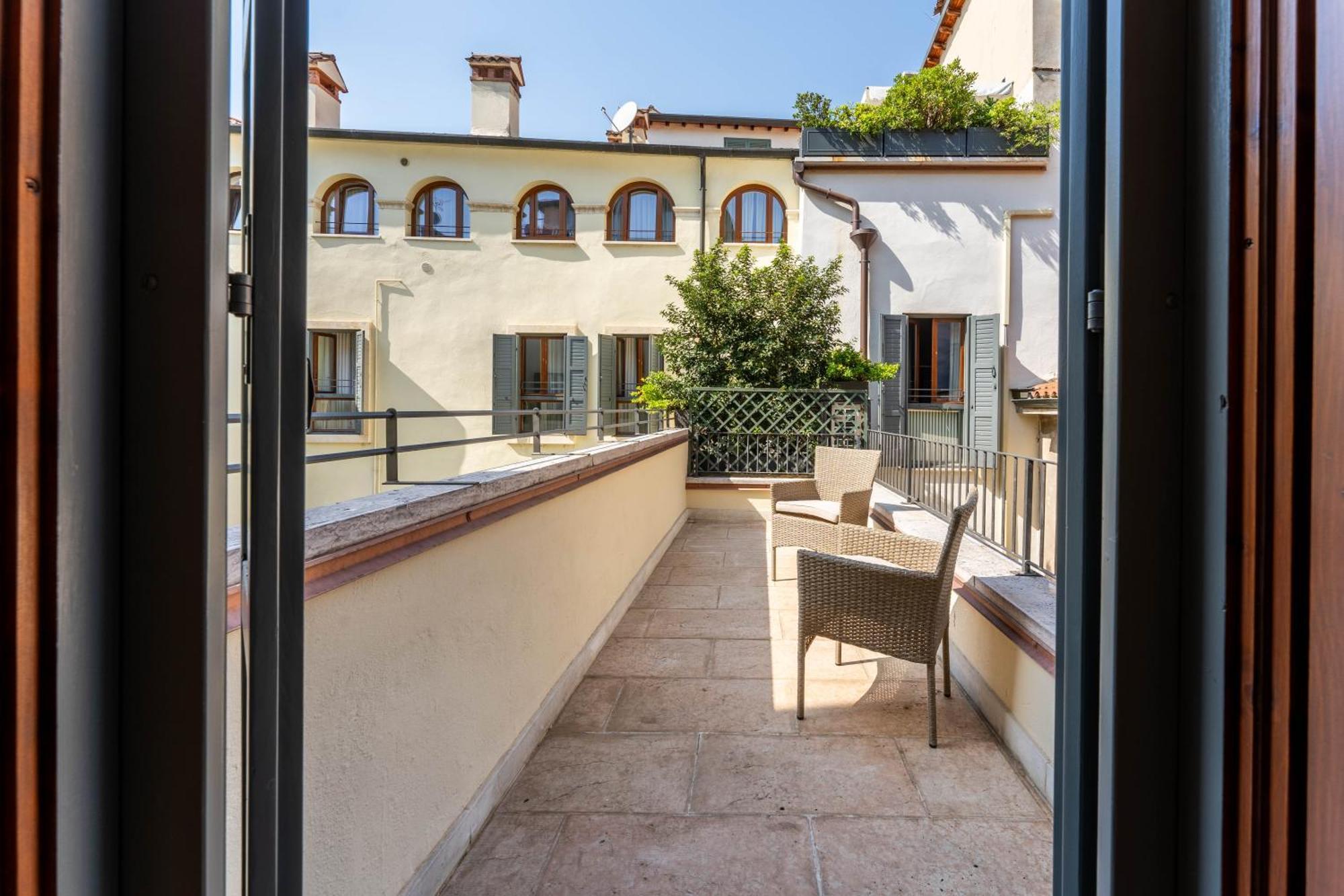 דירות ורונה Palazzo Venier מראה חיצוני תמונה