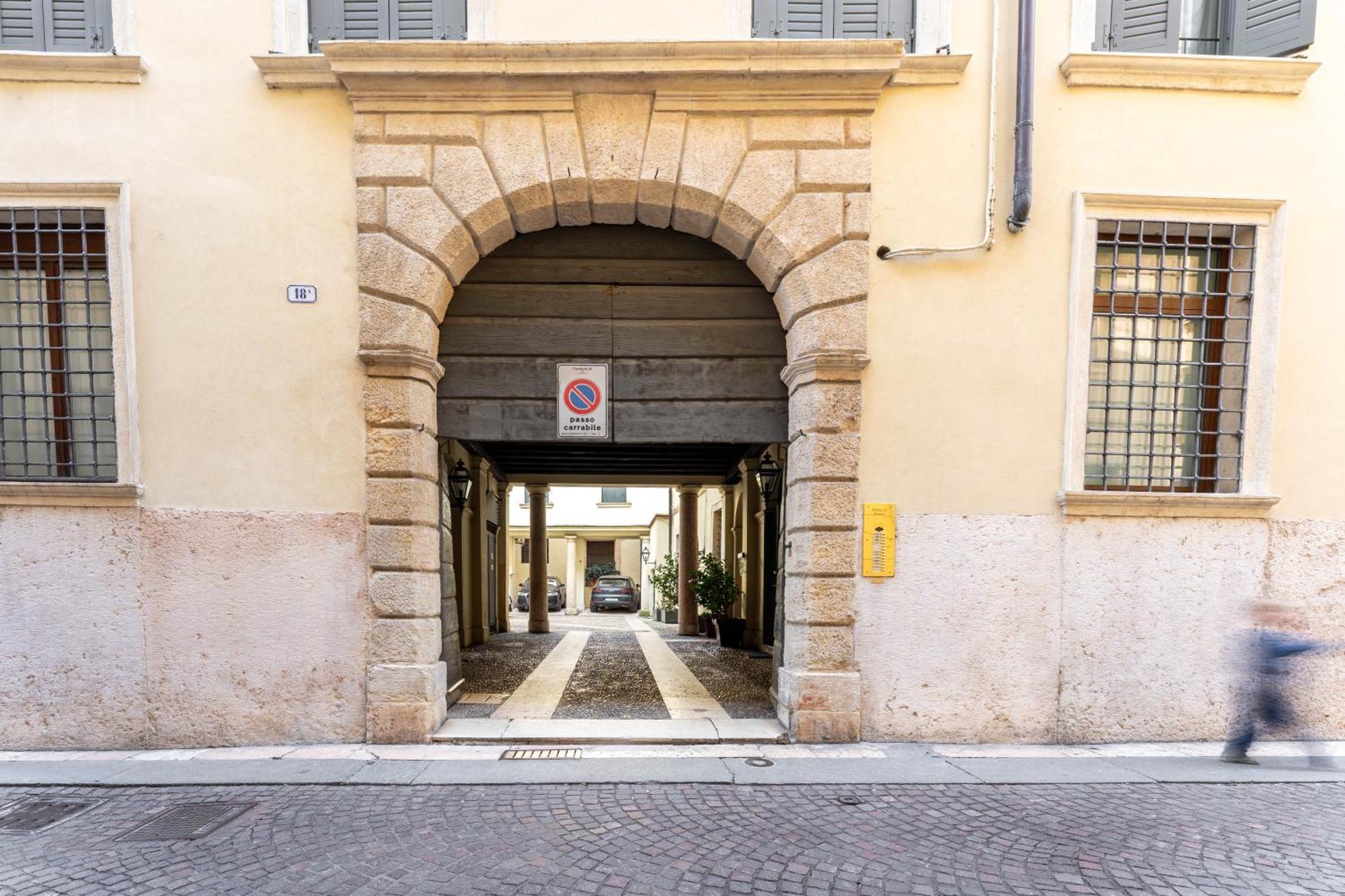 דירות ורונה Palazzo Venier מראה חיצוני תמונה